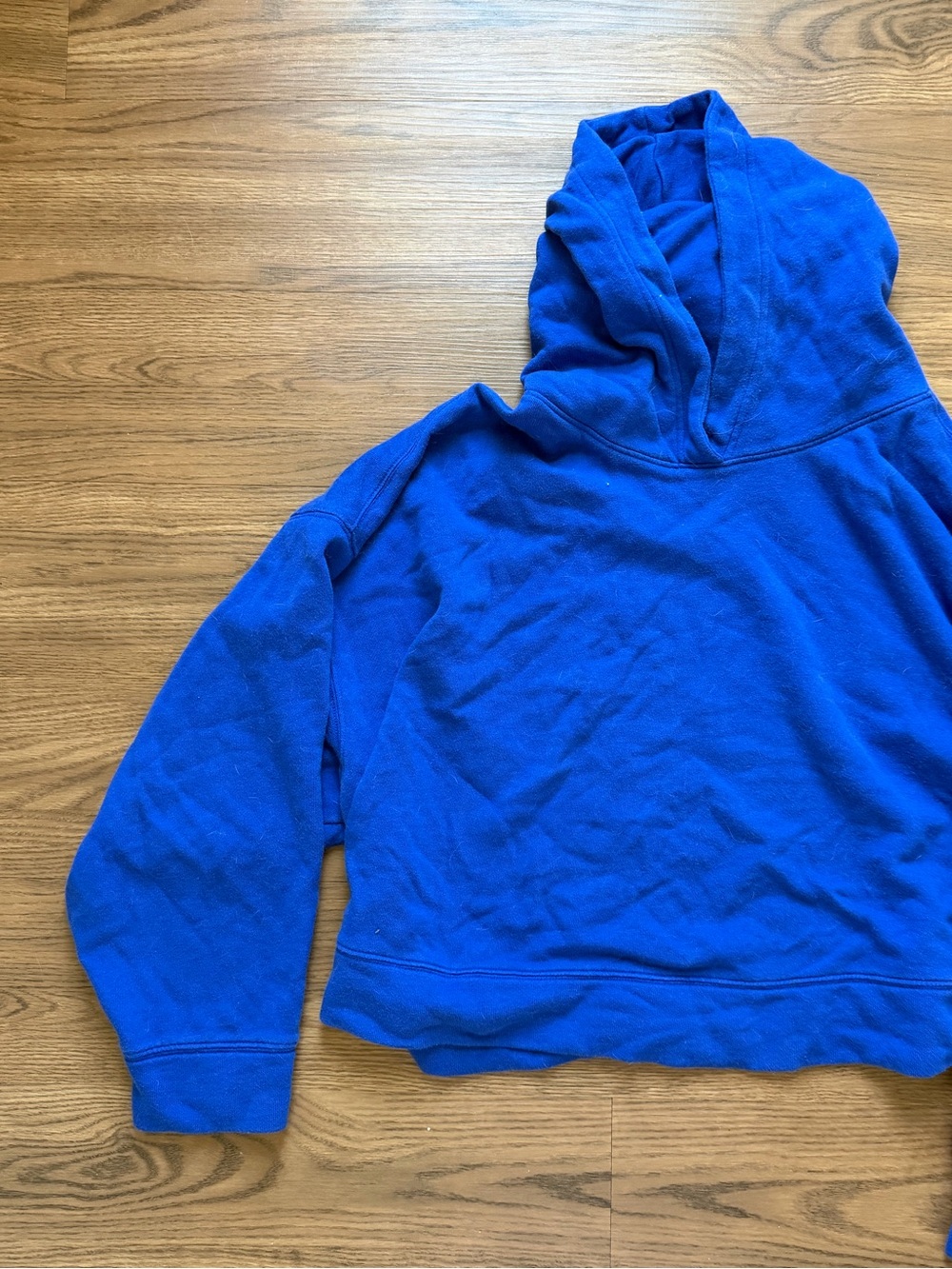 Old Navy blue cropped hoodie